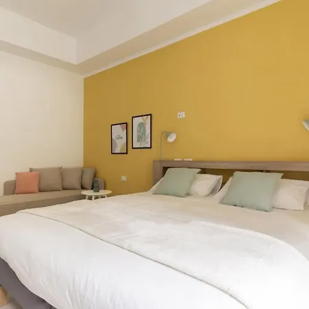 Modern Flats Near Center شقة ميلان