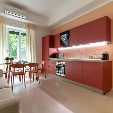 Modern Flats Near Center شقة ميلان